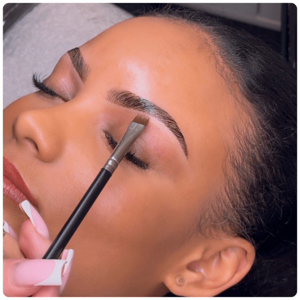 Wimpern & Augenbrauen